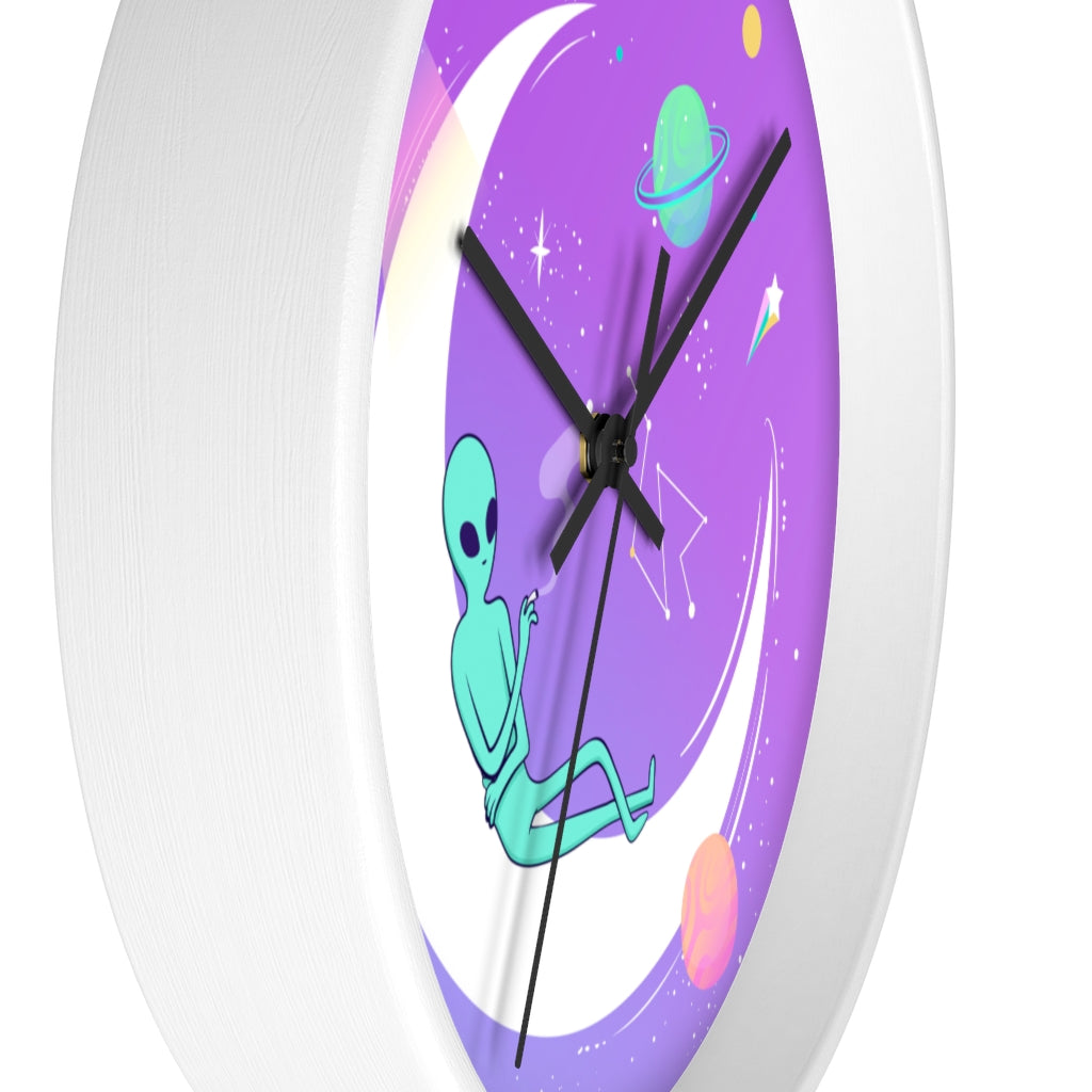 Alien Chilling Wall clock