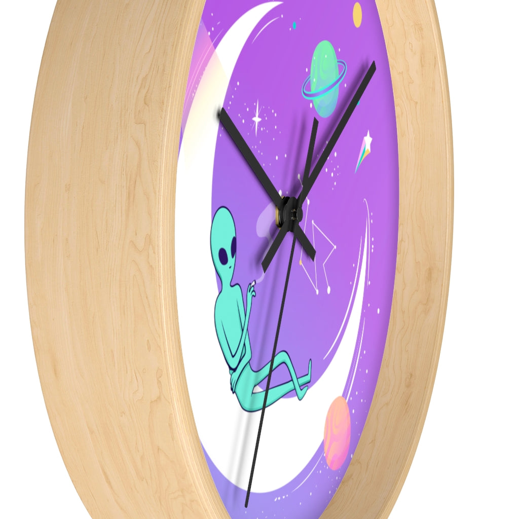 Alien Chilling Wall clock